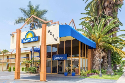 Days Inn by Wyndham Los Angeles LAX/VeniceBch/Marina DelRay image 5